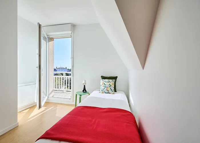 Le Quai Bleu - 200 M De La